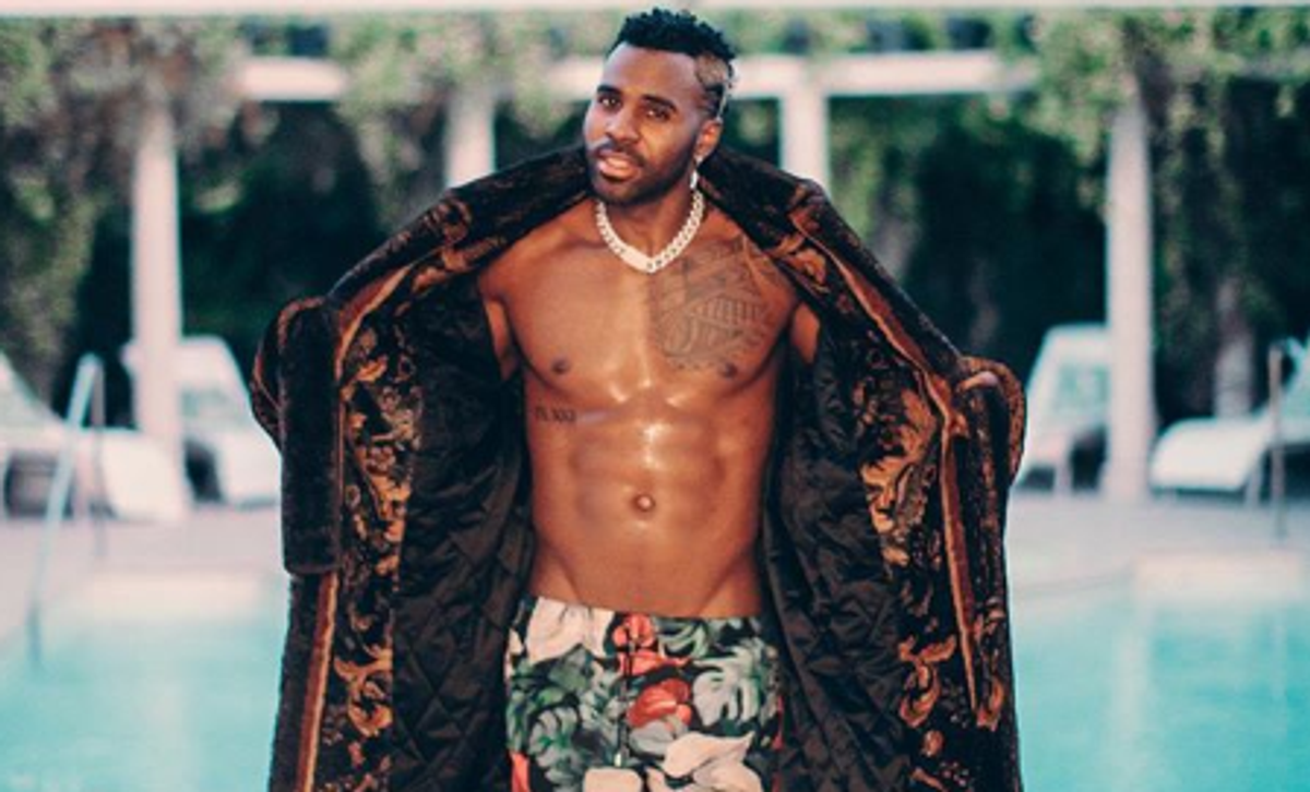 Imaginea cu Jason Derulo în slip care a creat isterie pe internet Ce