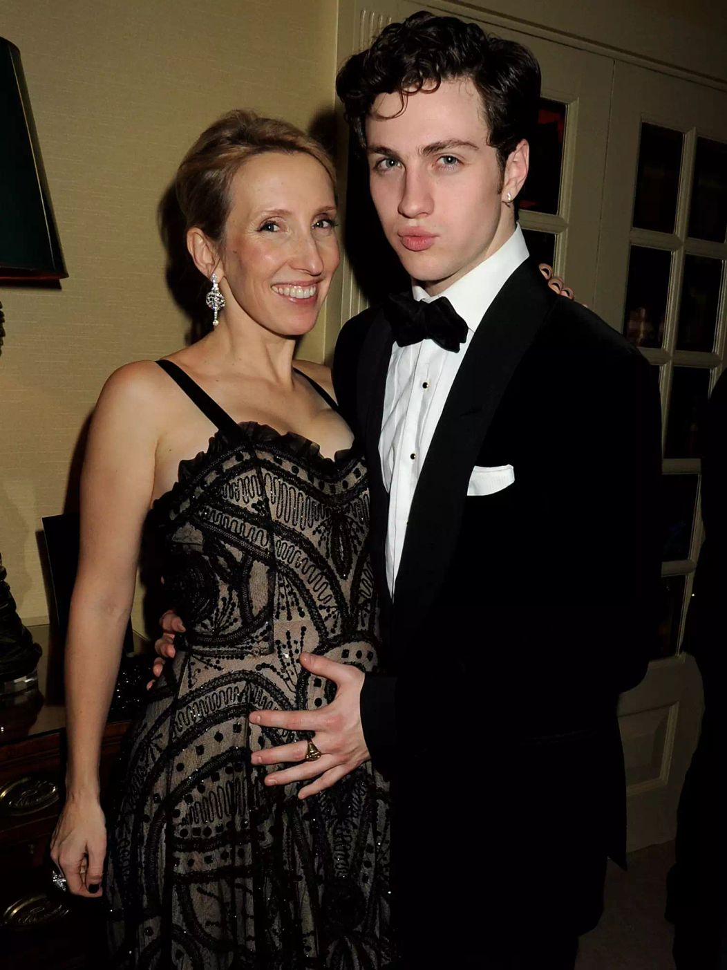 sam-araon-taylor-johnson-kids-2-f6c87d798d1e43f28872b85e0d6027a1