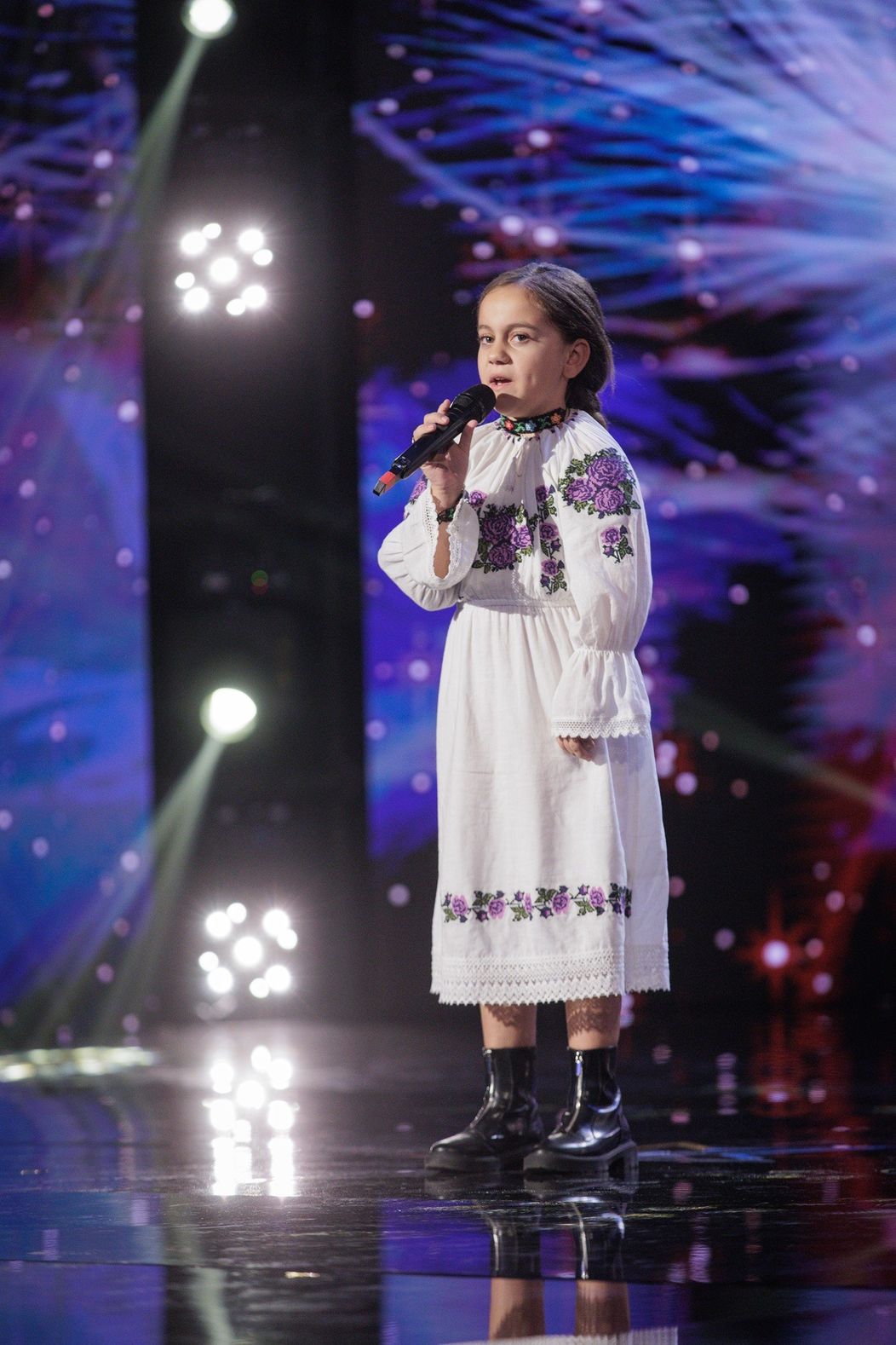 thumbnail_Sara Hant - Romanii au talent (1)