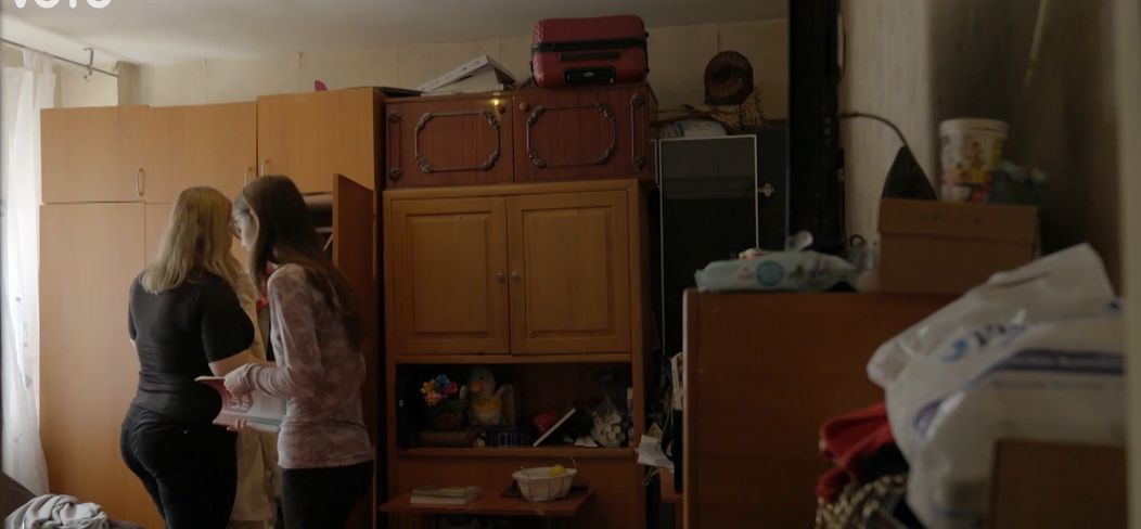 Povestea familiei Răceală din Bragadiru. Mama își crește singură fiica, deoarece tatăl nu a vrut să o recunoască „Nu s-a prezentat la opt înfățișări” (5)
