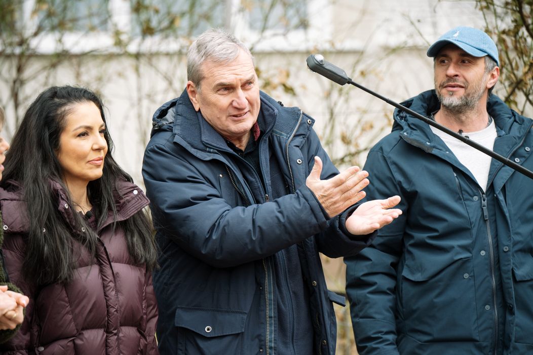 Visuri la Cheie, 15 aprilie 2026. Visuri la Cheie, 15 aprilie 2026. Arhitecții încep să gândească planul de renovare a apartamentului lui Dani. Cristina și Ștefana se întrec pentru a vedea cine va face camera (1)