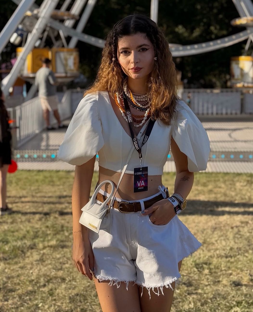 Nu lipsim în niciun an de la @flight_festival 🥁💫 Iar anul acesta am și un cod de reducere pent (3)
