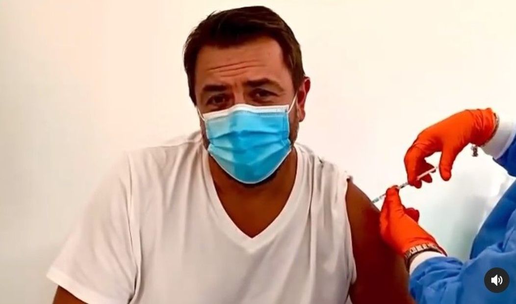 Horia Brenciu s-a vaccinat anti-Covid și a stârnit controverse în mediul online. Reacția artistului