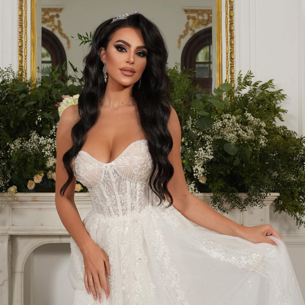 ada maria in rochie de mireasa