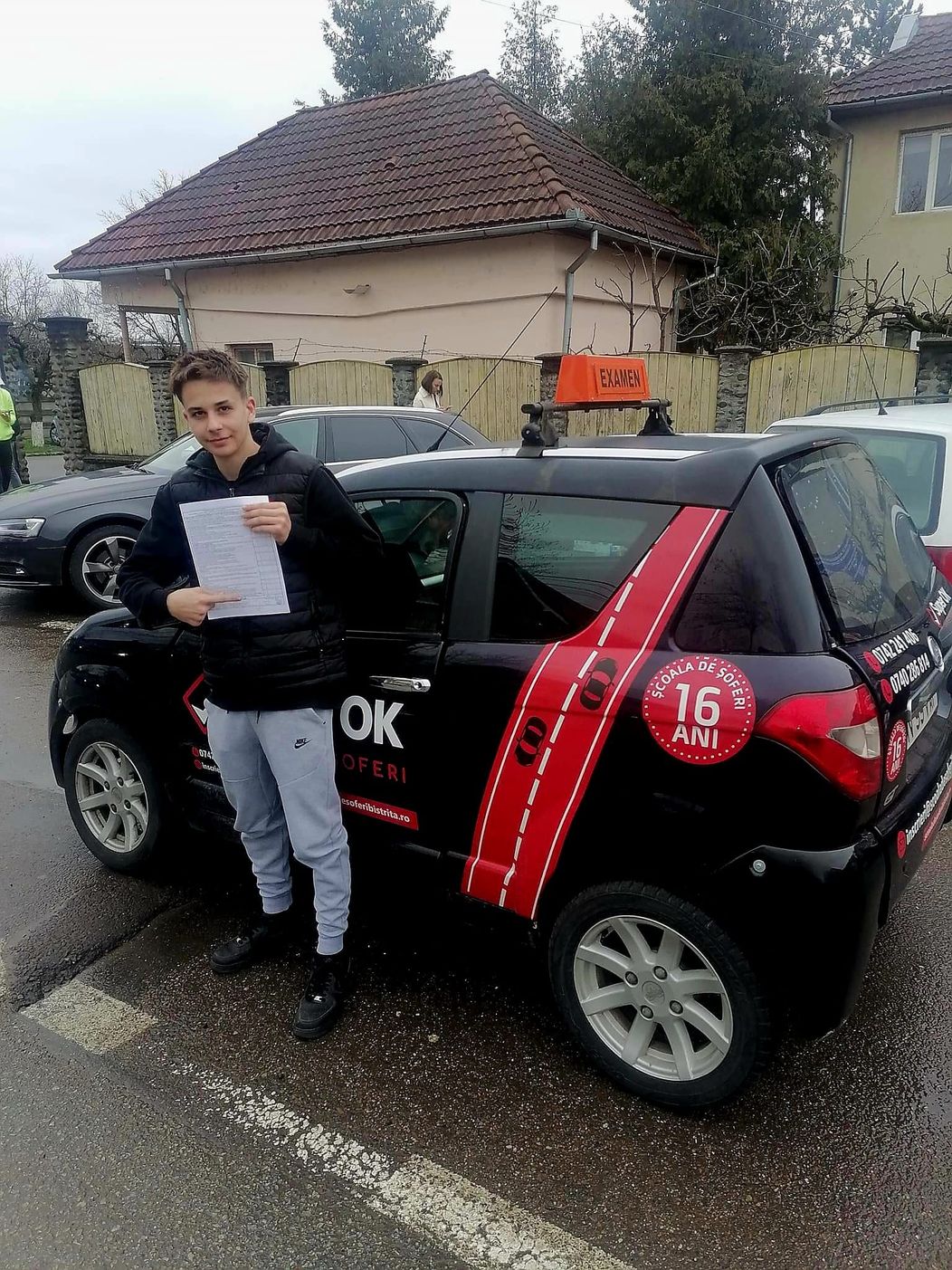 erik cu masina la 16 ani