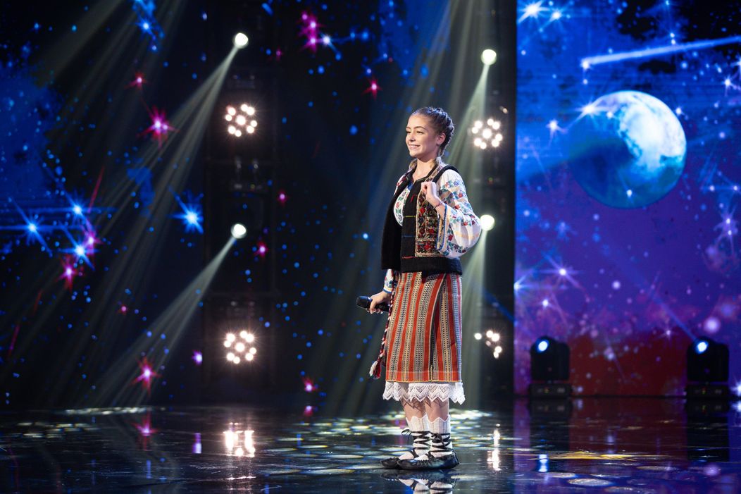 Analisa Golianu (9)