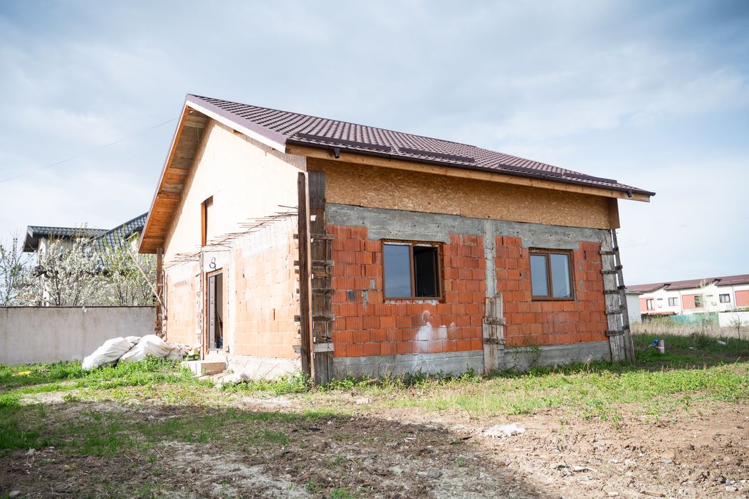 Echipa ajunge la casa începută de Titica, în Bragadiru. Arhitecții sesizează, deja, primele probleme. „Totul a pornit de la o sch (12)