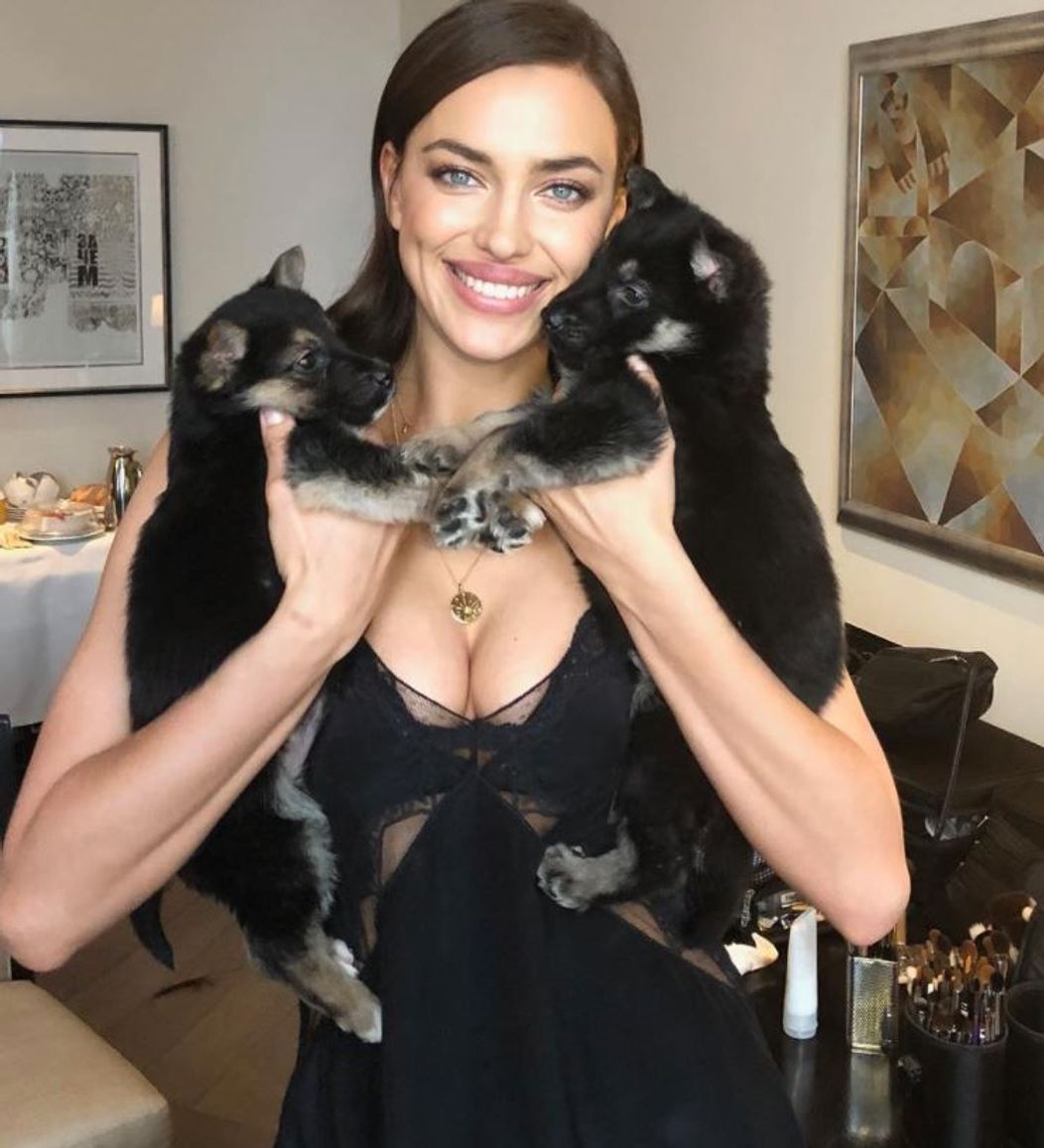 irina-shayk-la-35-ani-ani-drumul-spre-succes-al-unei-simple-fete-din-provincie-care-a-devenit-model-de_8