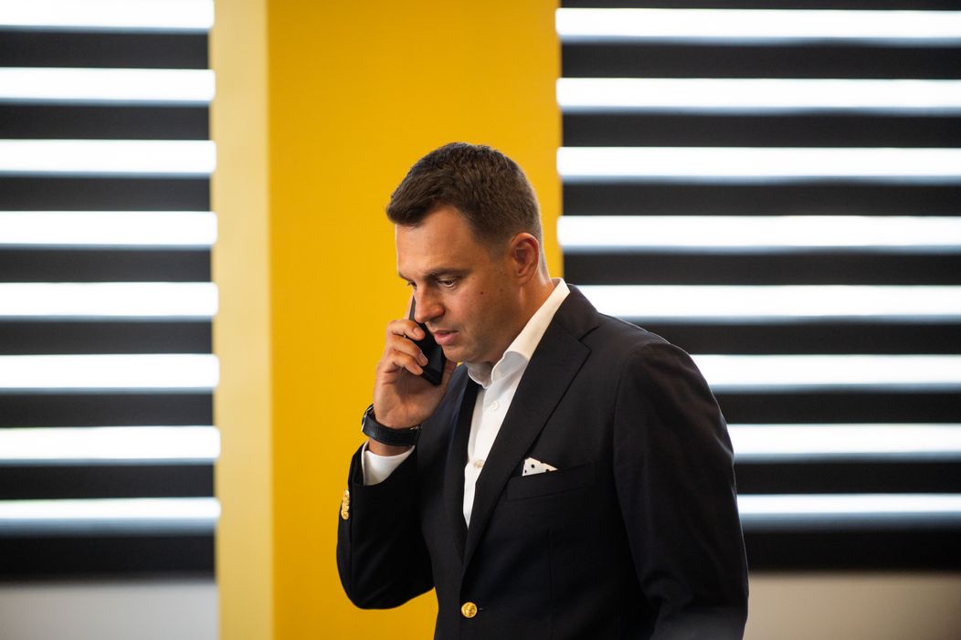  Șef sub acoperire, 21 noiembrie 2024. Alin Hustiu, CEO-ul Domino's Pizza România, devine Șef sub acoperire, în cadrul companiei pe care o conduce, de 12 ani „Vreau să văd atitudinea din te (8)