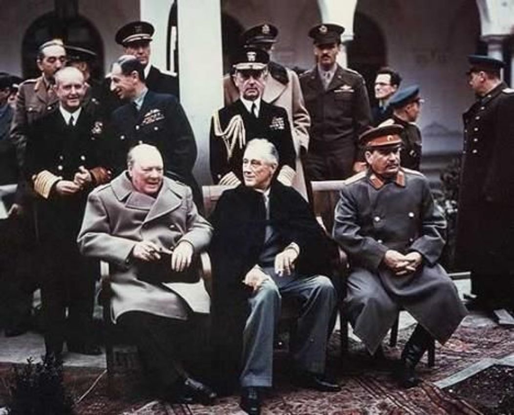 Winston Churchill, Franklin D. Roosevelt si Iosif Vissarionovici Stalin la Ialta in 1945 
