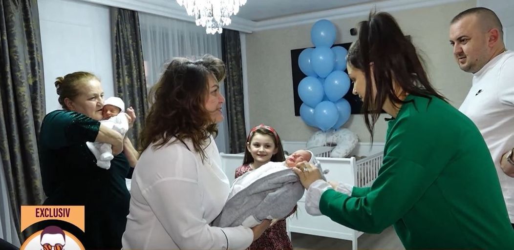 Vasilică Ceterașu și Amalia Ursu vin cu gemenii acasă 