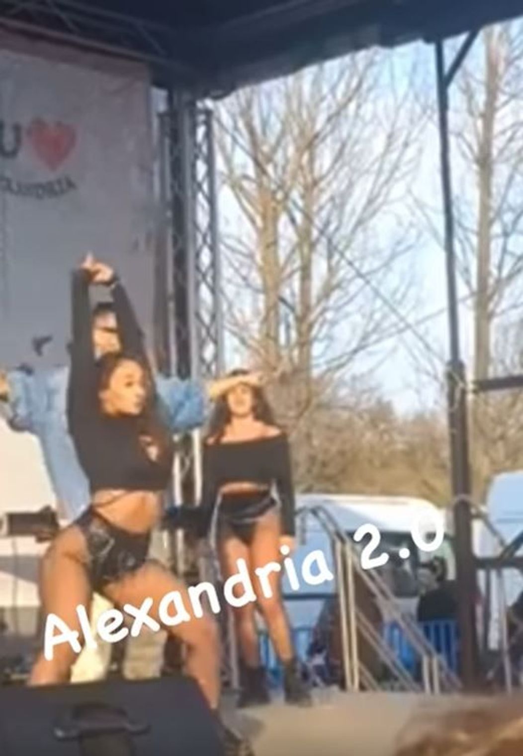 dans twerk Alexandria, Florii