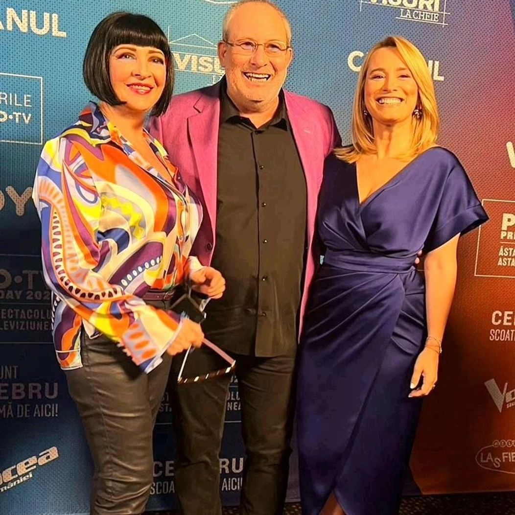 Neti Sandu, Busu, Andreea Esca 