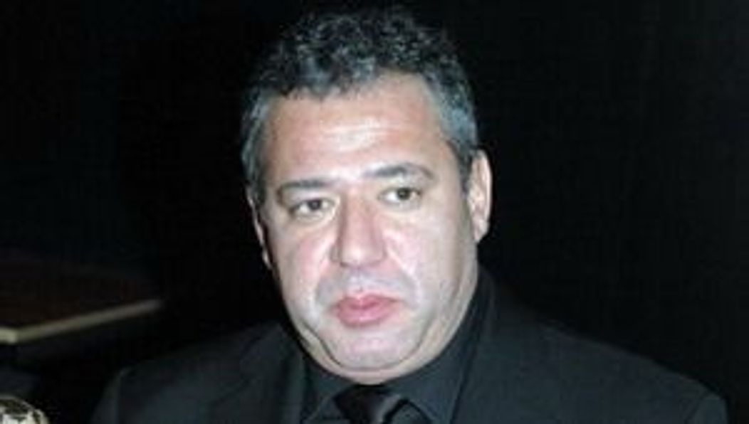  Adrian Iovan
