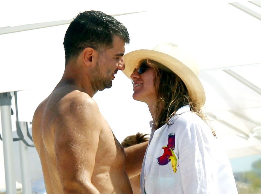 Simona Halep și Toni Iuruc se sorb din priviri pe plaja din stațiunea Mamaia, Constanța (România)