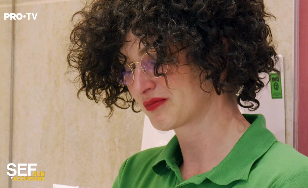 Livia Baba, fondatoarea companiei BLA Shine, începe să plângă la auzul poveștii angajatei sale
