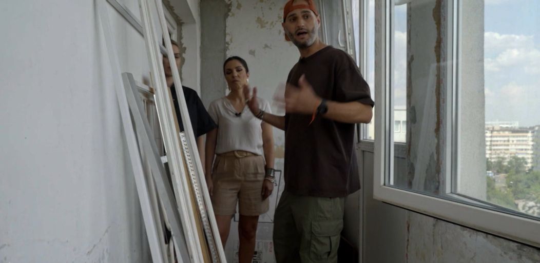 Suprafața mică a apartamentului, cea mai mare problemă a proiectului. Arhitecții sunt nevoiți să găsească cea mai bună soluție pentru delimitarea camerelor „Lui Mihnea nu îi face bine să treacă pe lâ (5)
