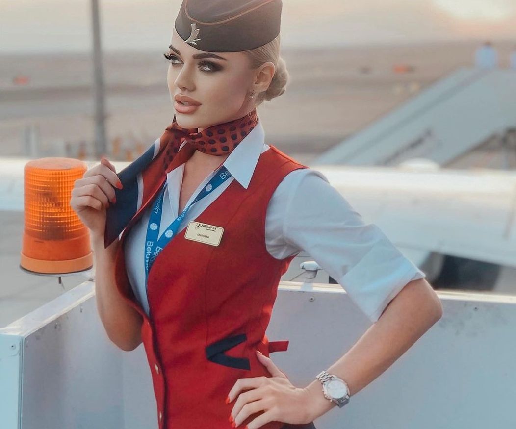stewardesa-frumoasa-barbie
