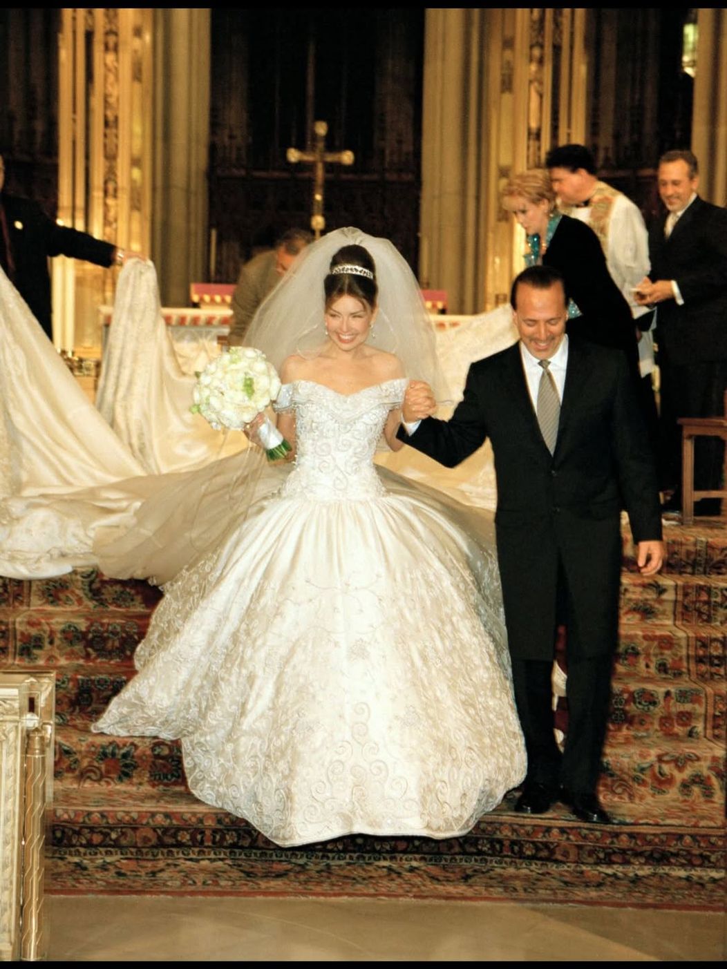 HAPPY ANNIVERSARY @thalia ..You are my all my everything.. my light..My one and only true love .
