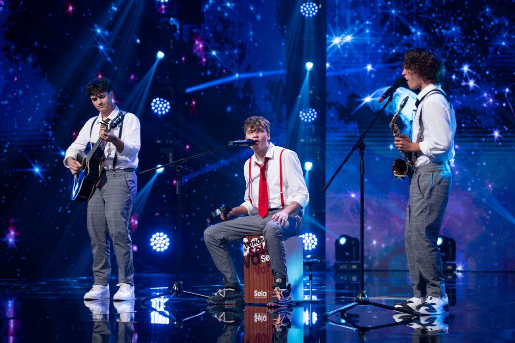 Acoustic Boyz (1)