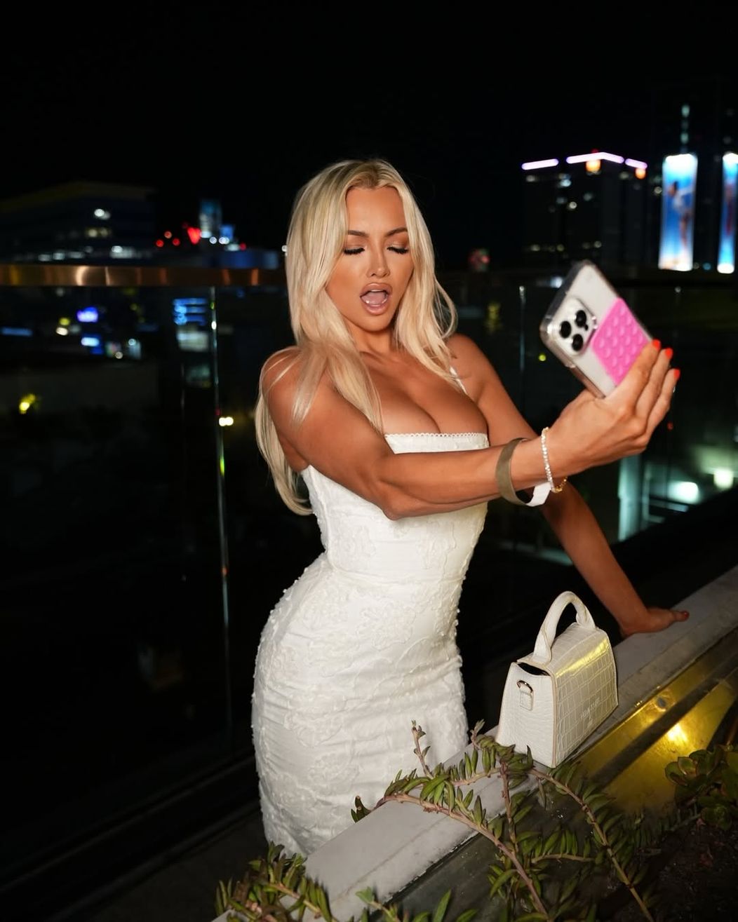 Snapinst.app_452772470_801732428609432_3361692446570381873_n_1080 (1)