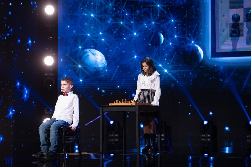 Iustin Cazacu - golden buzz Dragoș Bucur (4)