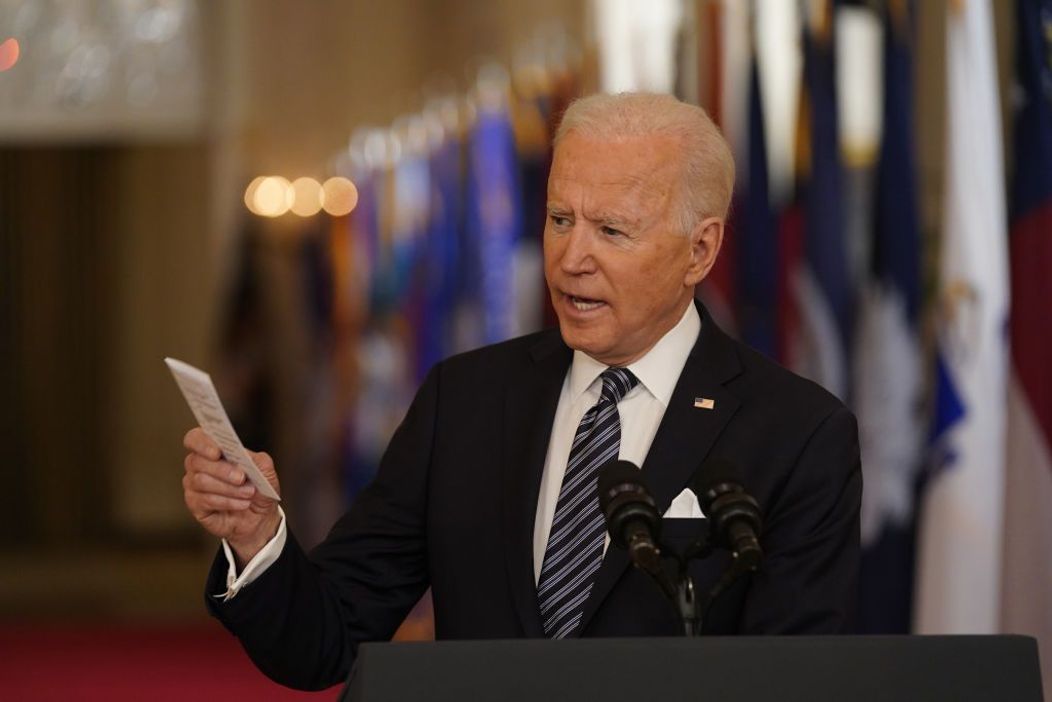Stimulente financiare de 1,9 trilioane de dolari pentru americanii afectați de pandemie. Joe Biden, criticat de opoziție