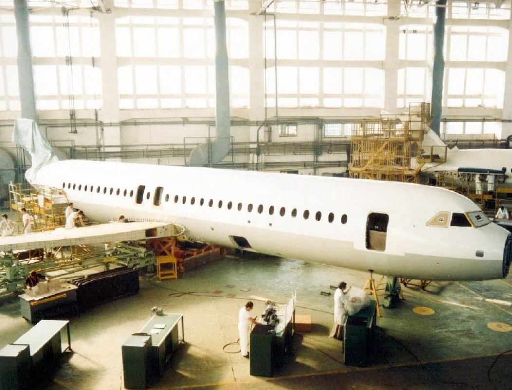 Avionul prezidențial al lui Nicolae Ceaușescu, la licitație pentru o sumă derizorie