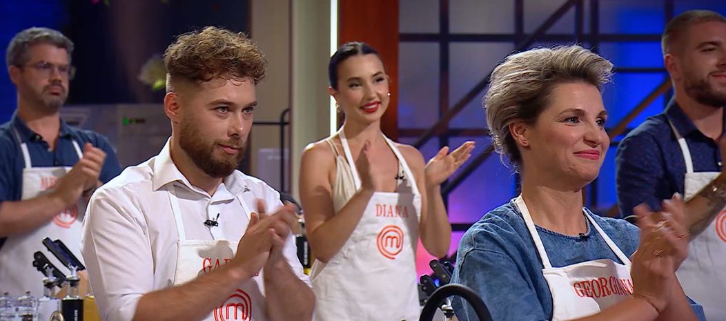 Chef Florin Dumitrescu face o demonstrație incendiară, în platoul MasterChef. Gătește, la foc deschis, o rețetă simplă, dar spectaculoasă wagyu și cunopidă arsă „Mi s-a părut ceva inedit” (4)