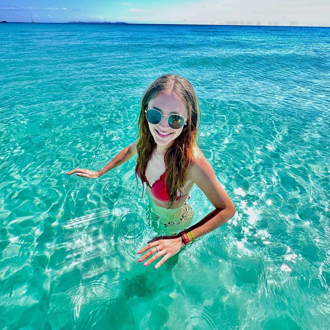 •zitto e nuota, nuota e nuota.. 🐠•••#sea #summer #spain #mallorca #holiday #friends #girlstrip  (2)