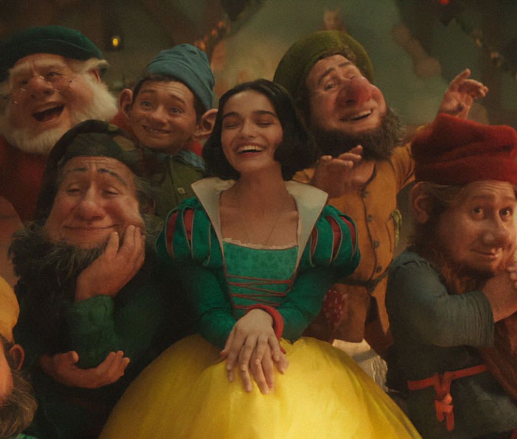 snow-white-seven-dwarfs-movie-67d15108213ad__700