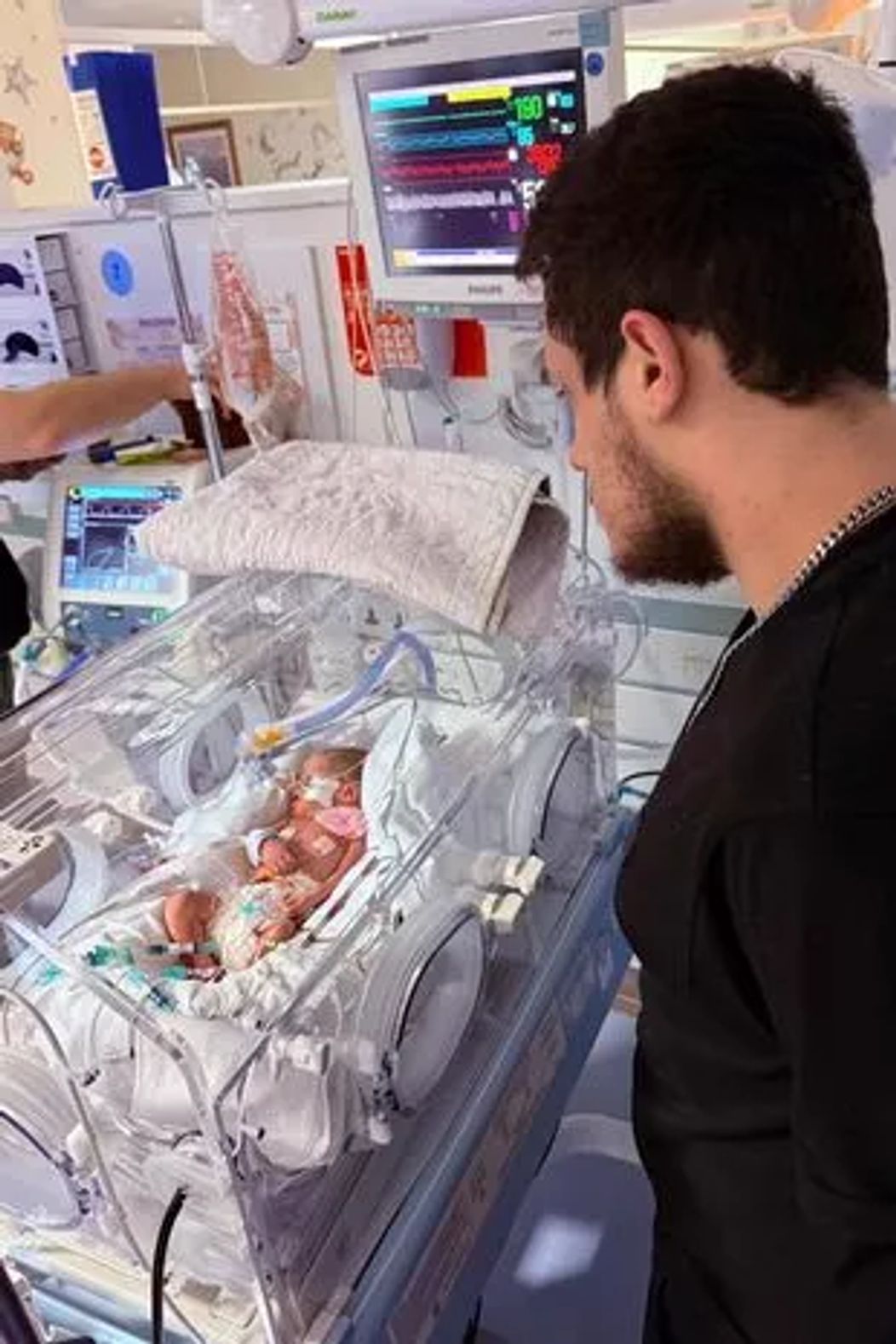 0_Healthy-first-time-mum-19-and-newborn-baby-tragically-die-hours-apart (1)