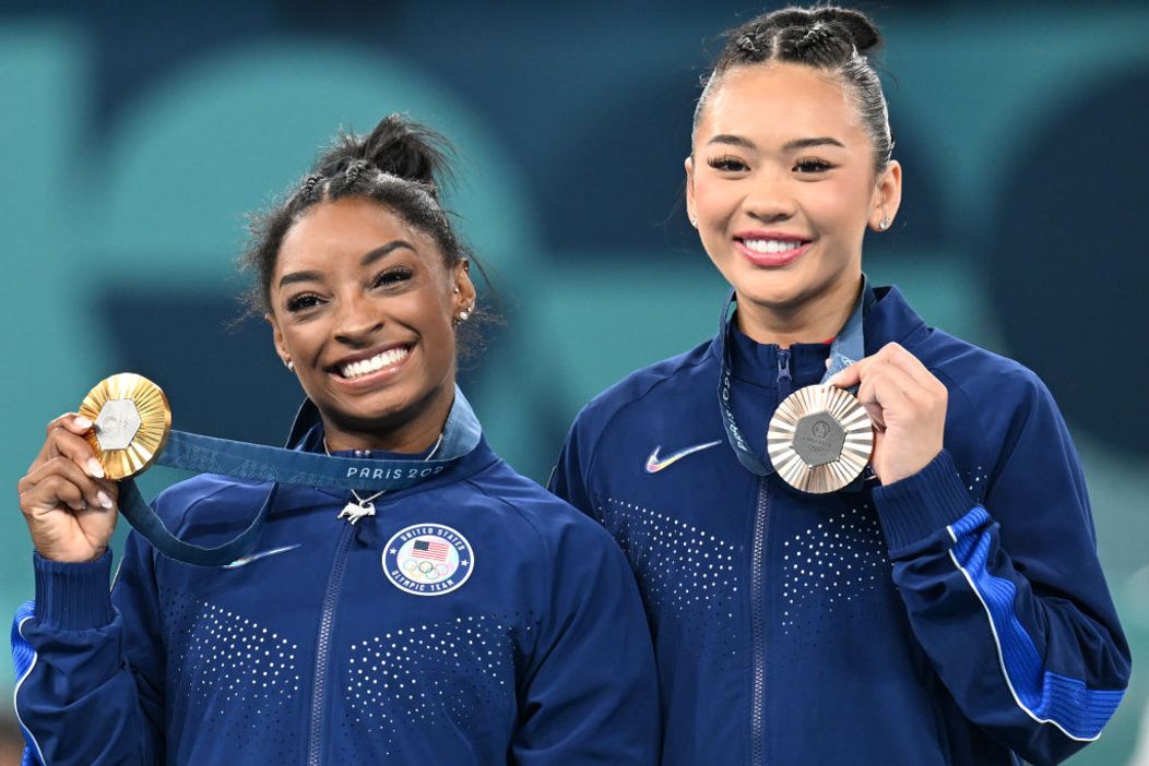 Simone Biles si Sunisa Lee