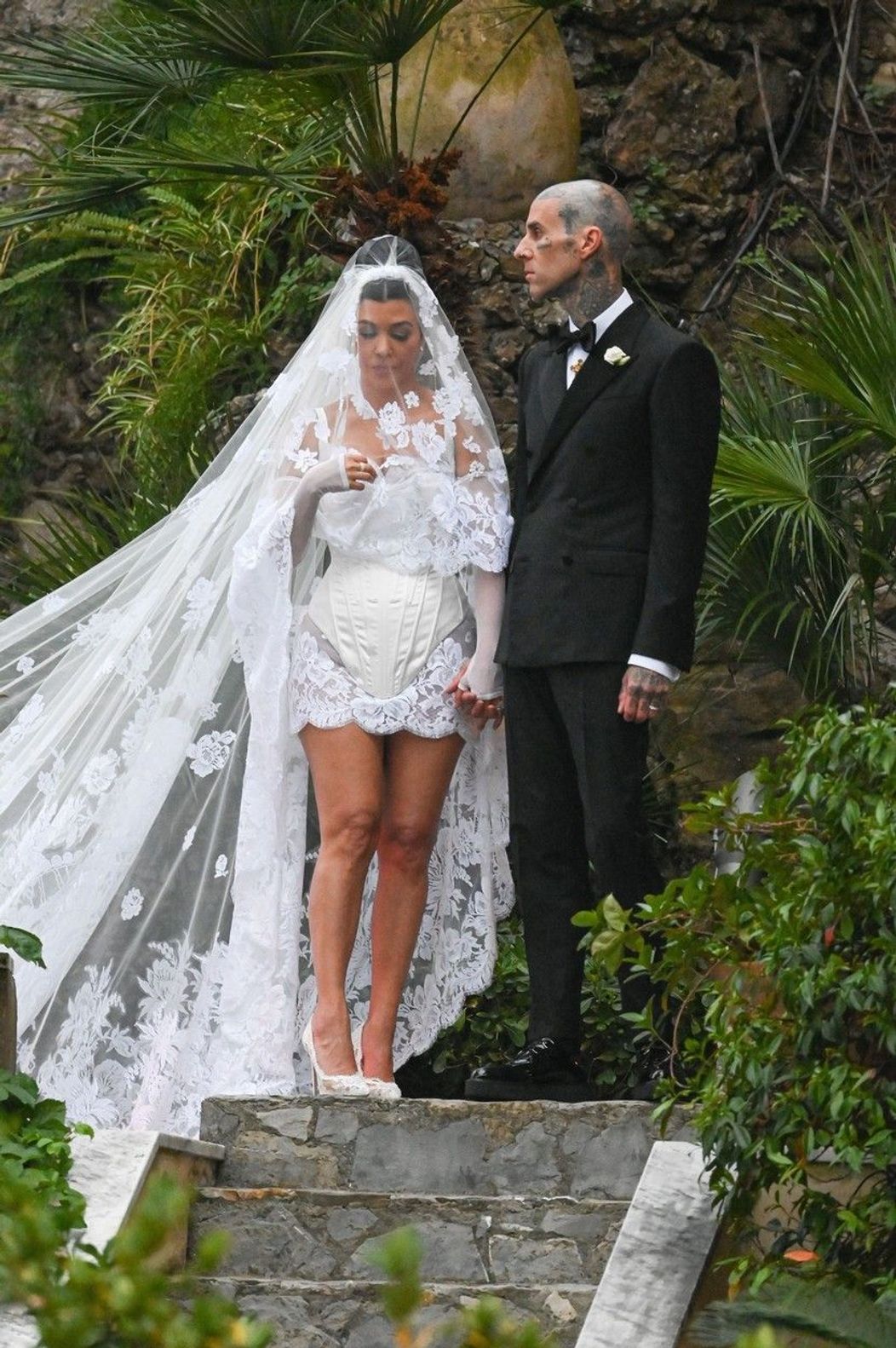 Kourtney Kardashian și Travis Baker la nunta lor în Potofino, Italia