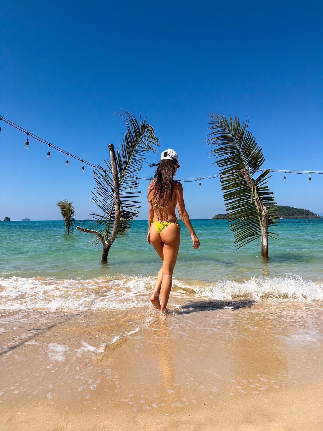 Cu tălpile goale pe nisipul din Thailandaaaa 🇹🇭 (7)