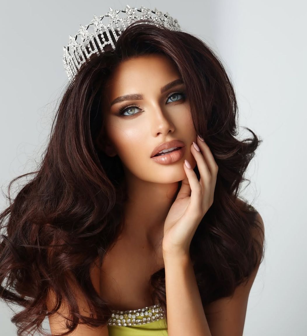 One month away from @missusa