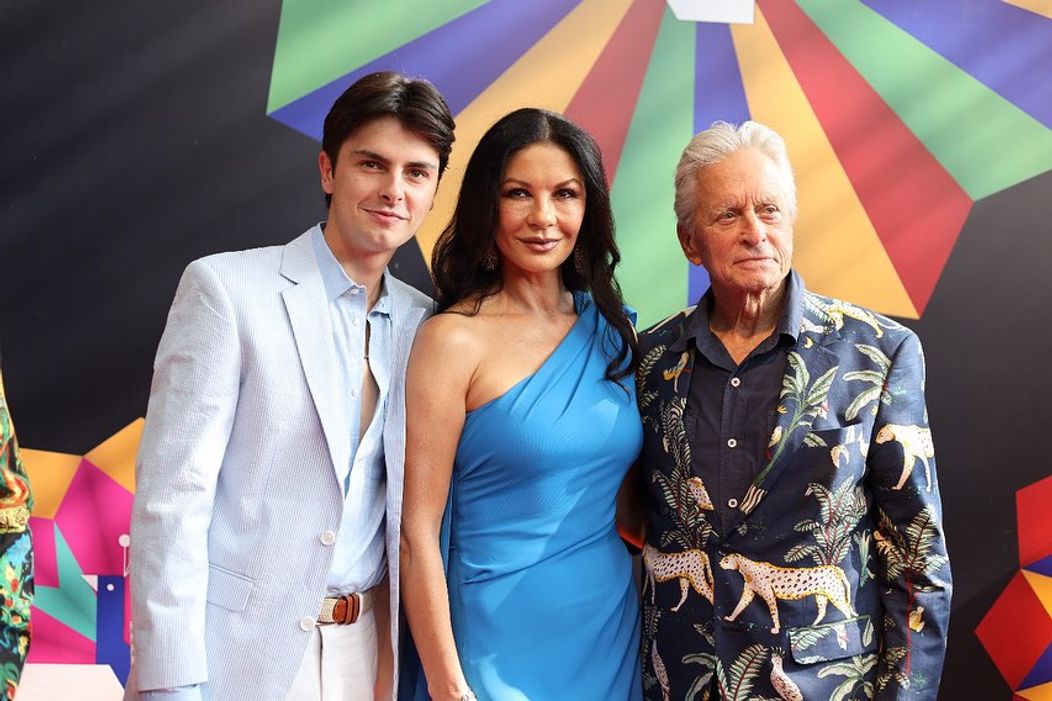Michael Douglas si Catherine Zeta-Jones si Dylan