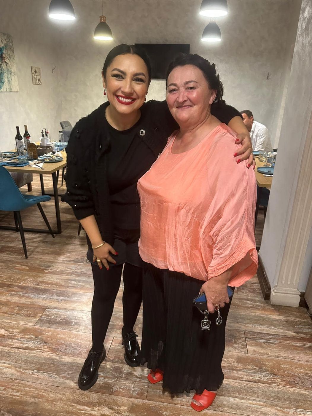 andra si mama lui oleg