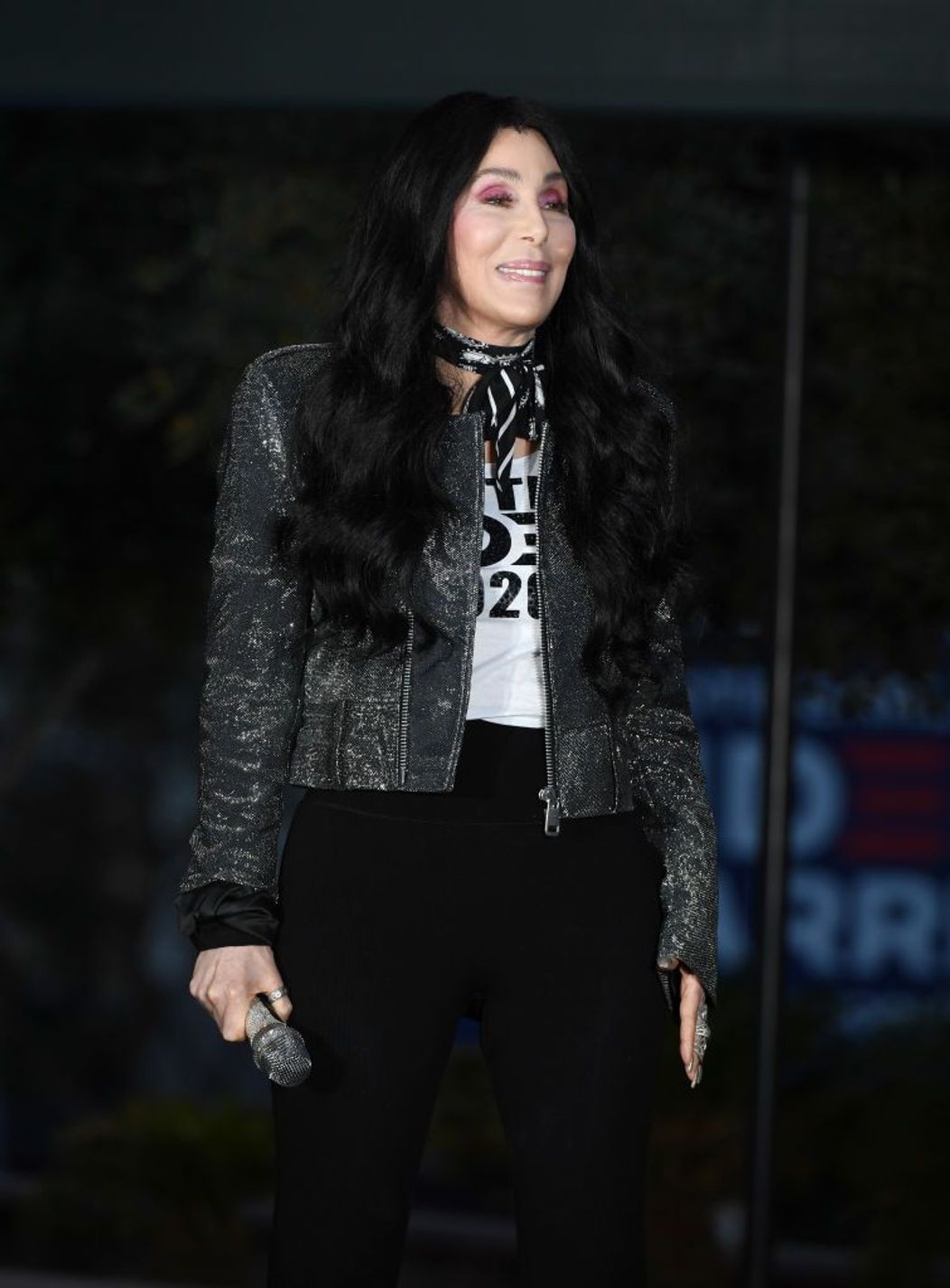 Cher, criticată intens pentru o postare nepotrivită despre moartea lui George Floyd