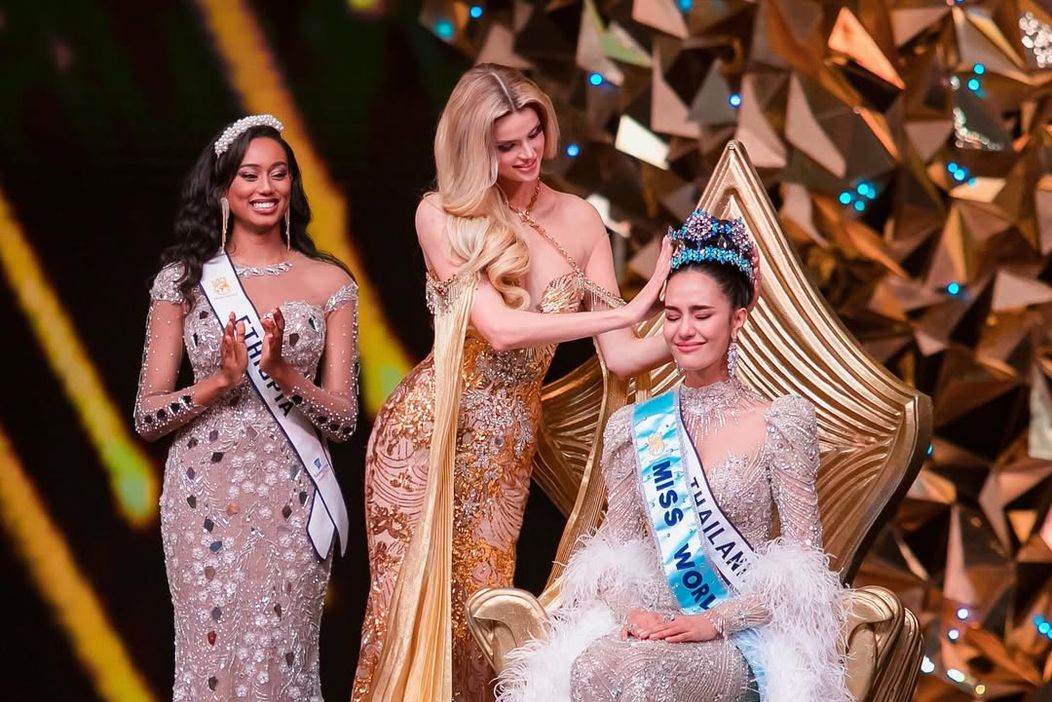 Congratulations to our new Miss World @suchaaata from Thailand  You are entering a wonderful chapter filled with opportunity and potential and I know that you will be amazing. I can’t wait to see you shine an