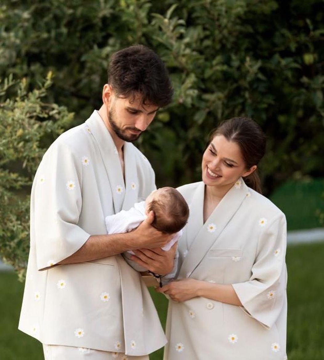 Theo Rose, Anghel Damian și fiul lor