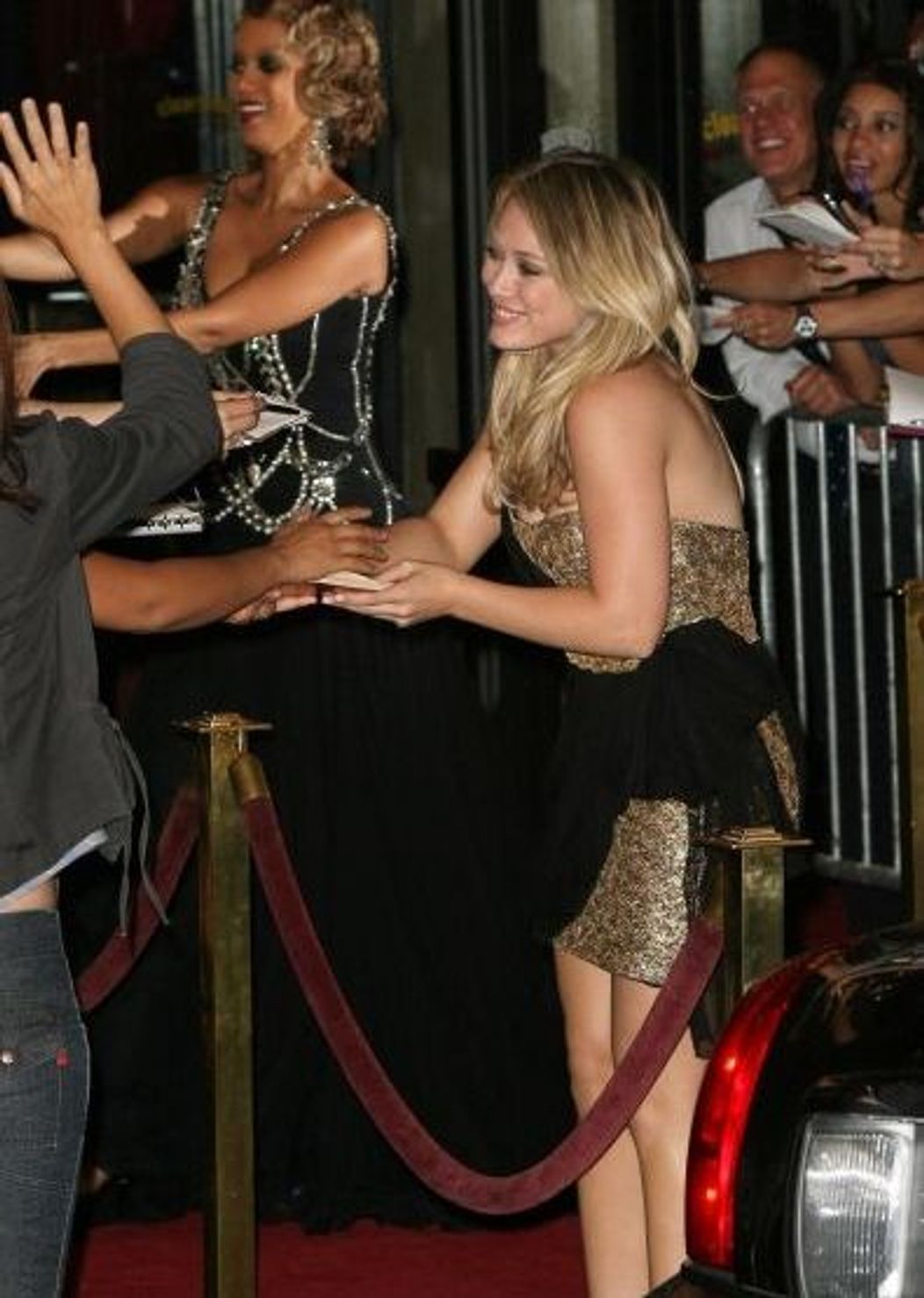 Tyra Banks si Hilary Duff