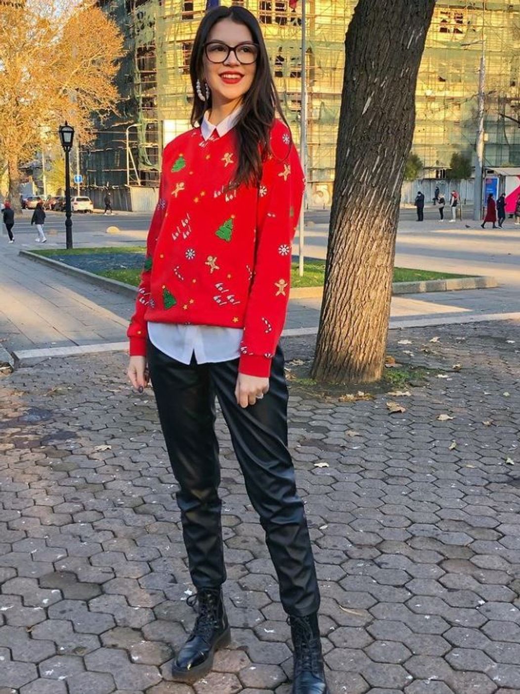 Cleopatra Stratan intr-o tinuta casual 