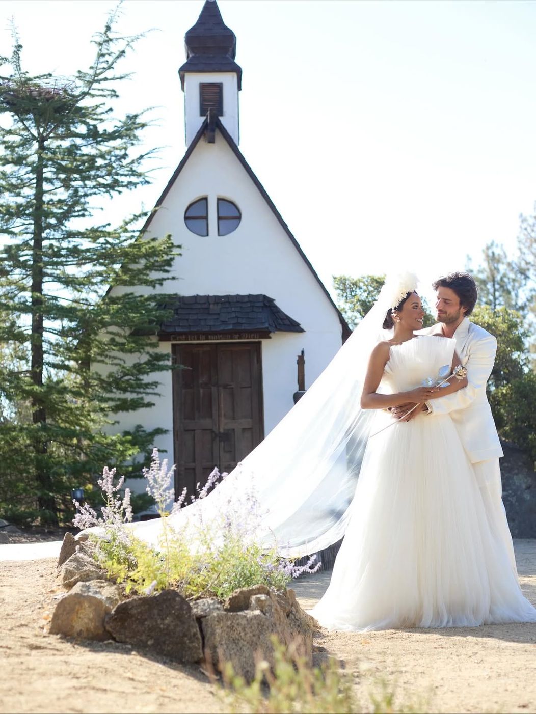 @chalet_tournesol by @valerie_von_sobel 🕊️Bryant and I decided to get married at the Chalet for (3)
