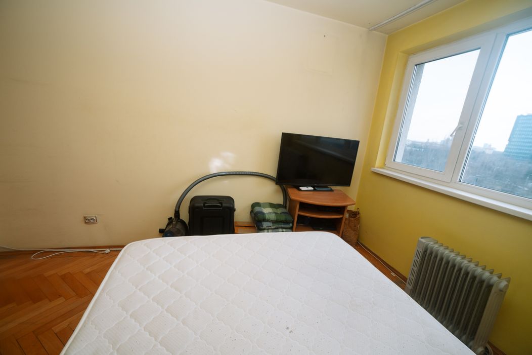 Visuri la Cheie, 15 aprilie 2026. Cum arată apartamentul în care locuiește Dani. Camera în care dormea tatăl lui îi stârnește multe amintiri dureroase și a fost transformată în depozit „E greu să intre acol