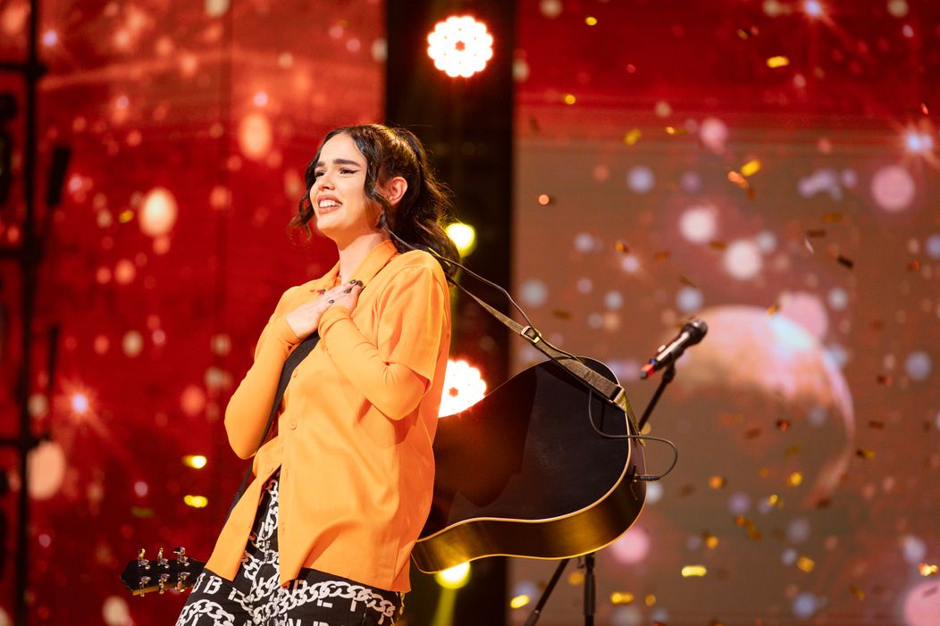 Iulia Vîlceanu - golden buzz Pavel și Smiley (34)
