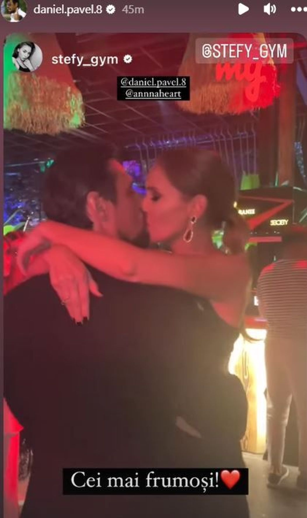 Daniel Pavel și Ana Maria Pop se saruta pe ringul de dans
