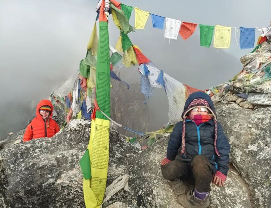 zara-4 ani-everest