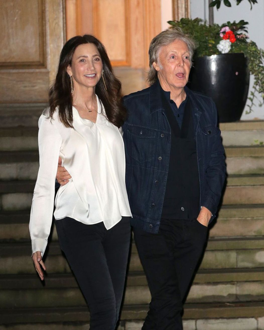 Nancy Shevell, soția lui Paul McCartney, senzația plajei în pandemie la 61 de ani