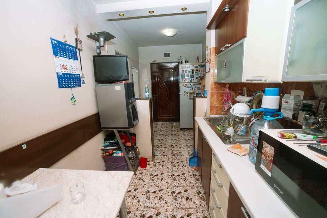 Visuri la Cheie, 15 aprilie 2026. Cum arată apartamentul în care locuiește Dani. Camera în care dormea tatăl lui îi stârnește multe amintiri dureroase și a fost transformată în depozit „E greu să intre acol (9)